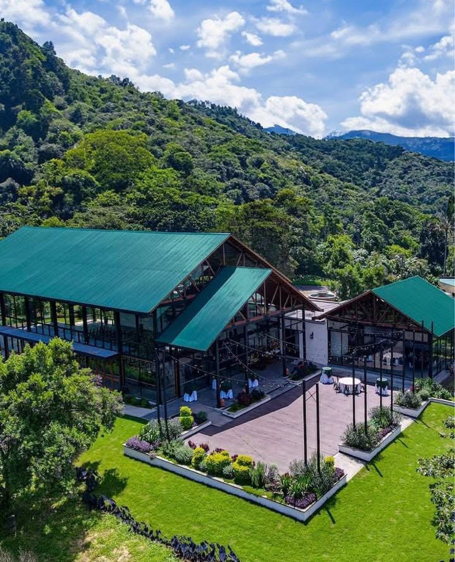 ANTIGUA GUATEMALA - OAKLAN MALL - CAYALA 