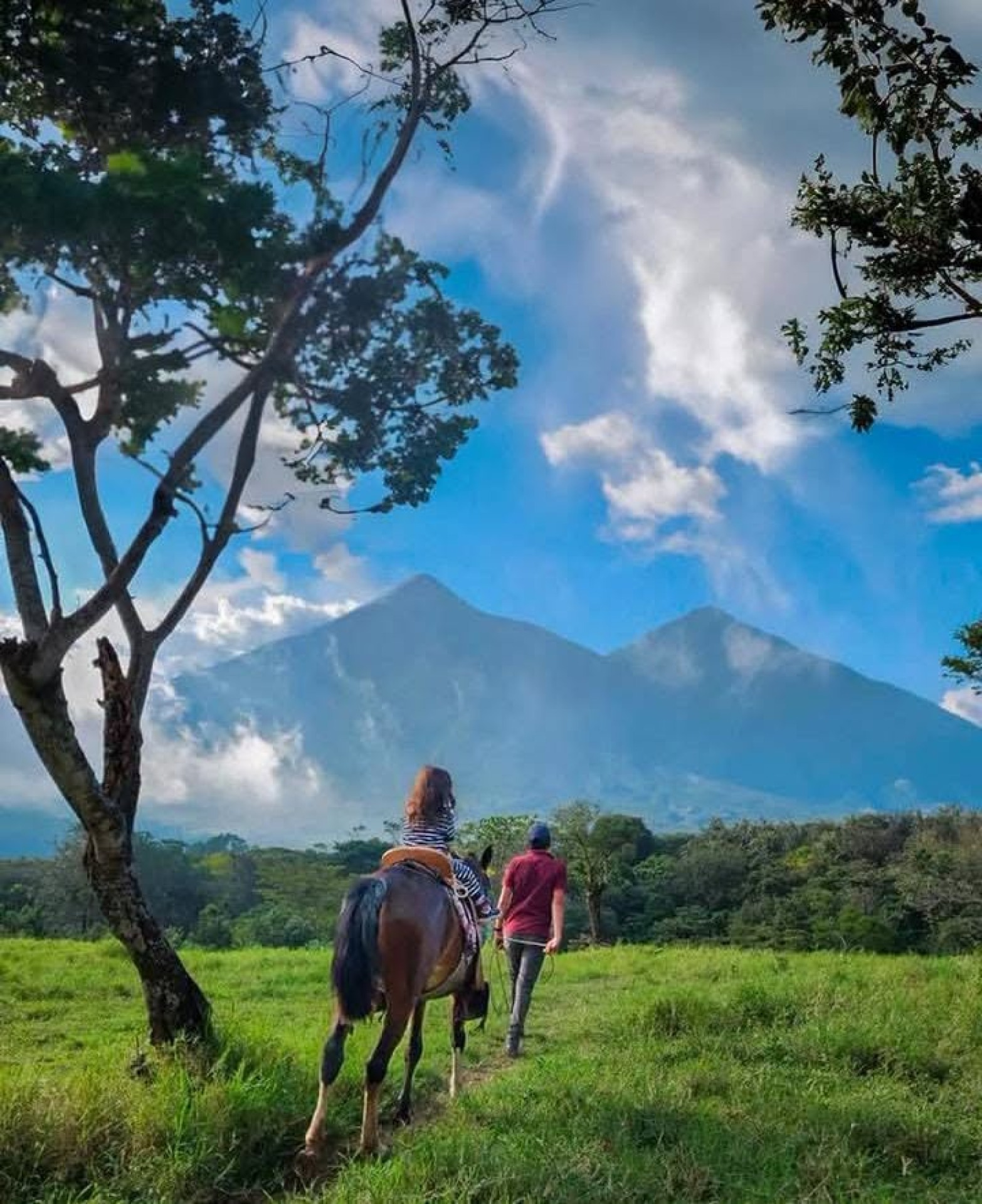 ANTIGUA GUATEMALA - OAKLAN MALL - CAYALA 
